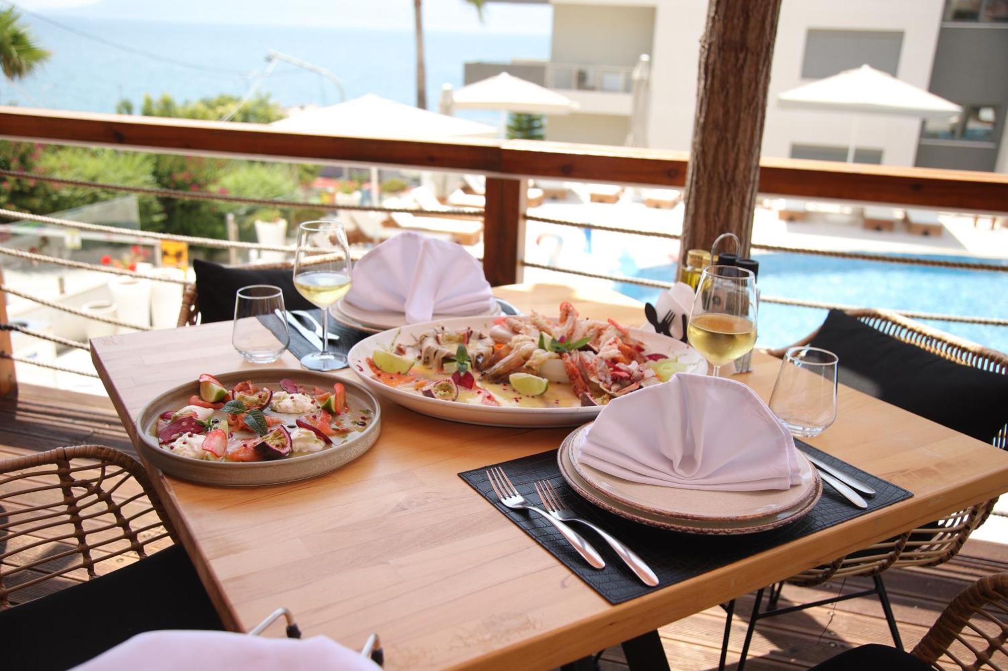 Harbour Hotel Sarande Exterior photo