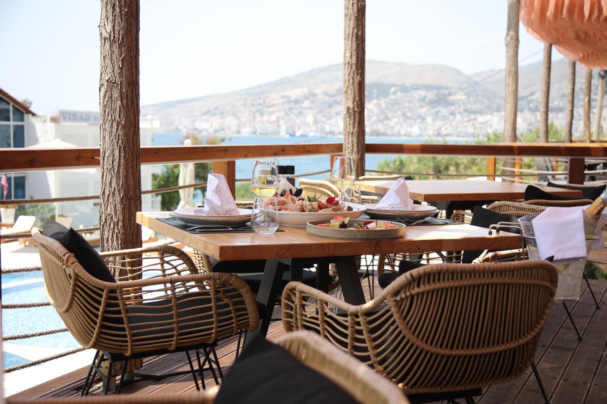 Harbour Hotel Sarande Exterior photo