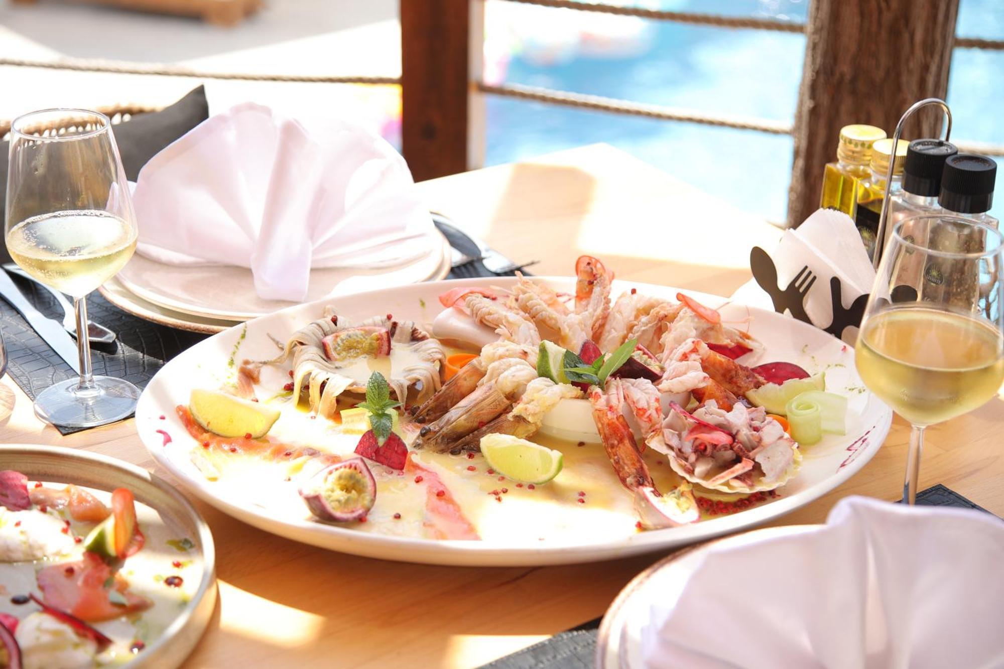 Harbour Hotel Sarande Exterior photo